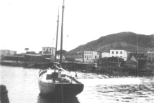 420: Schooner in Red Island harbour. [courtesy of Joseph Murphy]